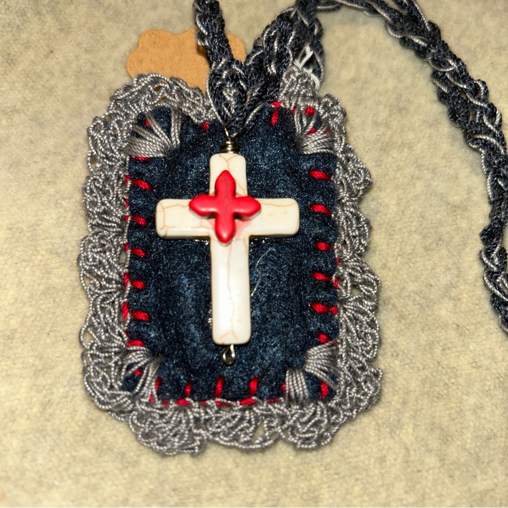 Red & White Cross Escapulario